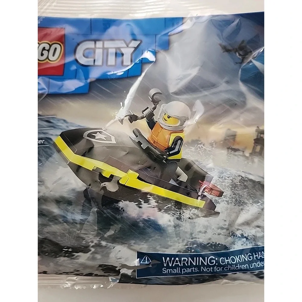 LEGO CITY: Police Water Scooter (30693)